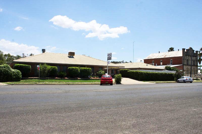 Mid Town Inn Narrabri Kültér fotó