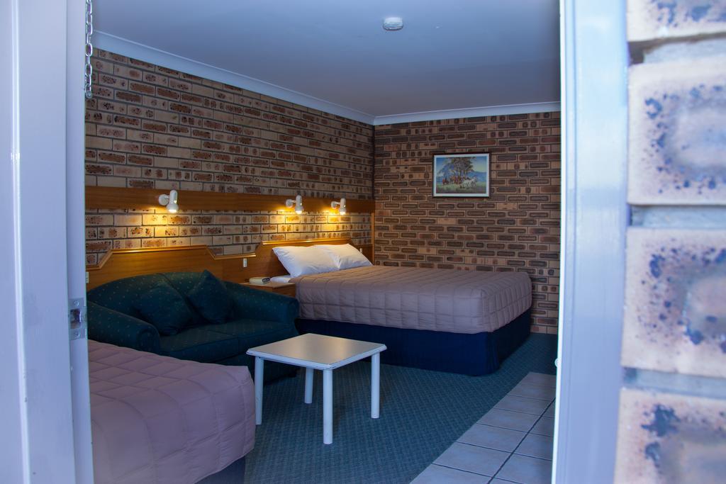 Mid Town Inn Narrabri Szoba fotó